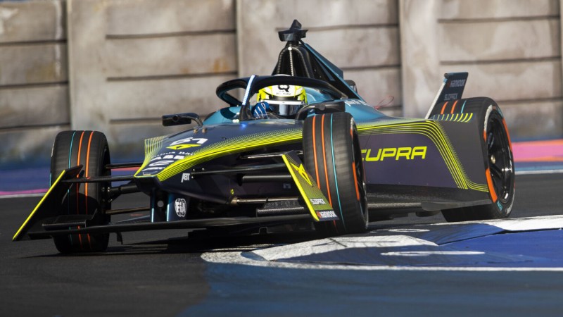 Tím ABT CUPRA sa pripravuje na preteky šampionátu Formula E tento víkend v Saudskej Arábii